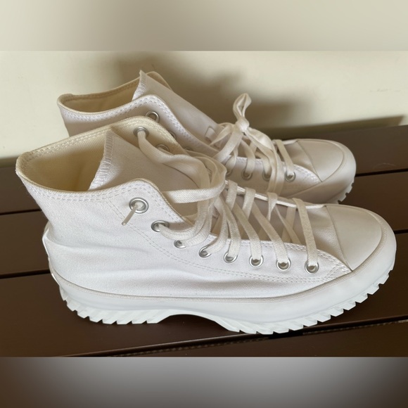 Converse Chuck Taylor All Star Lugged 2.0 High 'White Black' - Picture 9 of 12